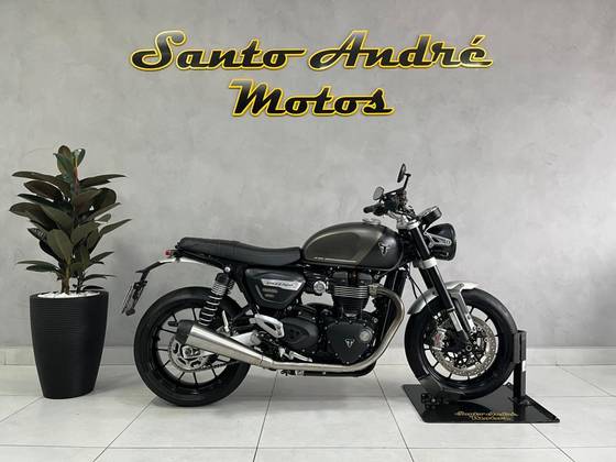 TRIUMPH SPEED TWIN 